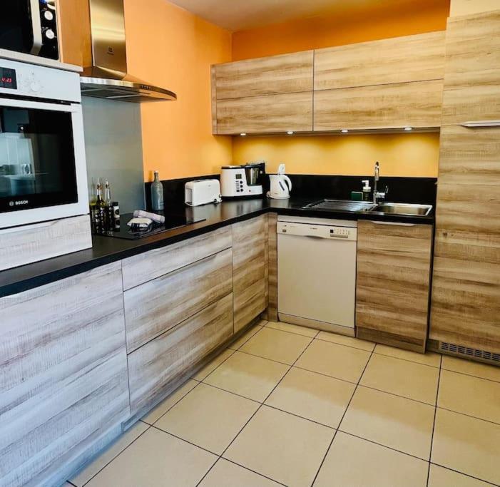 "Clavel 26" Joli T2 En Duplex A 3 Min Des Halles Sète Exteriör bild